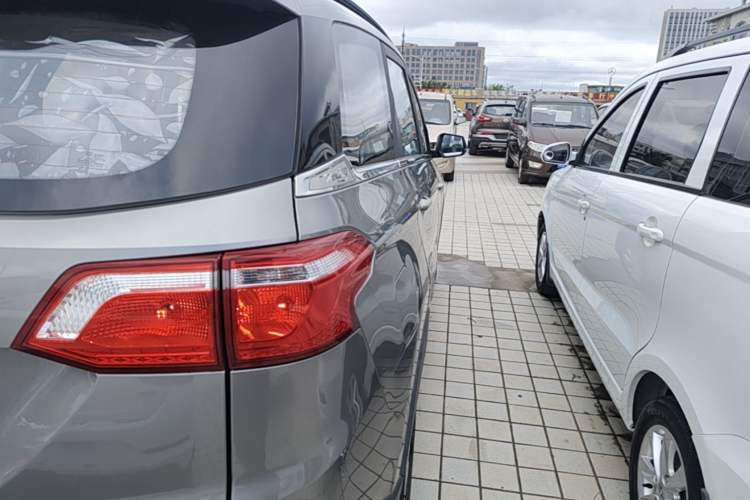 Used Wuling Hongguang S3 2018 1.5T Manual Comfort Model China V Standard Right Rear Taillight