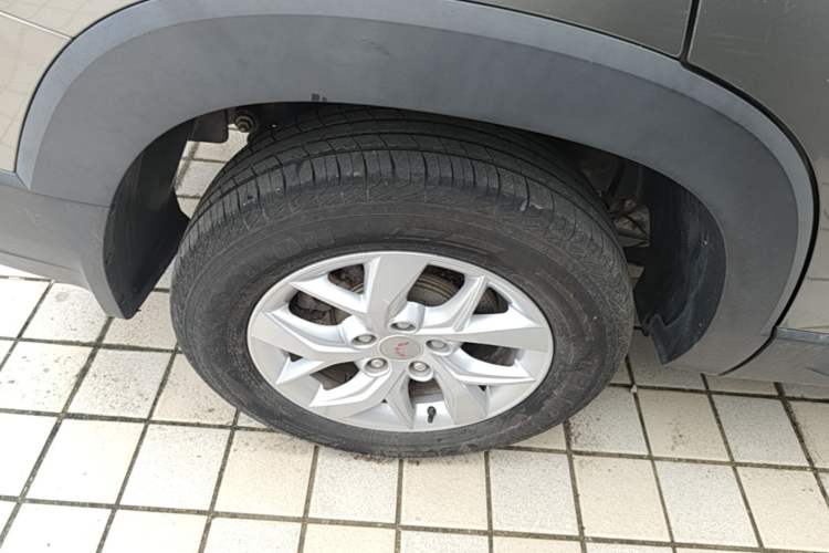 Used Wuling Hongguang S3 2018 1.5T Manual Comfort Model China V Standard Right Rear Wheel Hub
