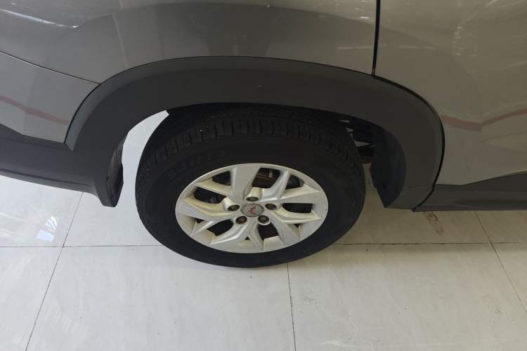 Used Wuling Hongguang S3 2018 1.5L Manual Comfort Model China V Standard Right Rear Wheel Hub
