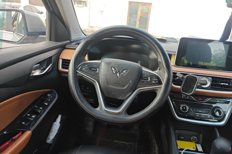 Used Wuling Hongguang S3 2018 1.5L Manual Luxury Model China V Standard Steering Wheel