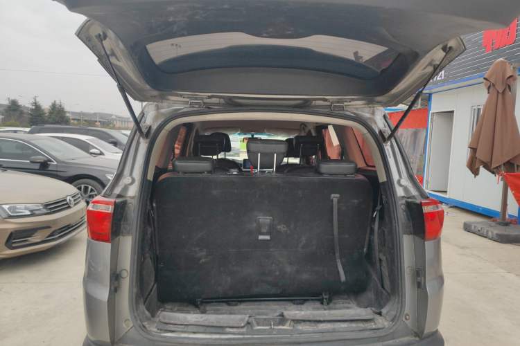 Used Wuling Hongguang S3 2018 1.5T Manual Comfort Model China V Standard Trunk