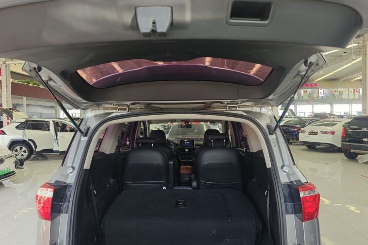 Used Wuling Hongguang S3 2018 1.5L Manual Comfort Model China V Standard Trunk