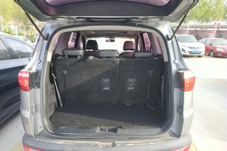 Used Wuling Hongguang S3 2018 1.5L Manual Luxury Model China V Standard Trunk