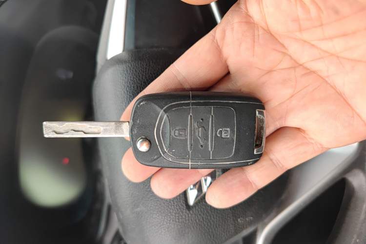 Used Wuling Hongguang S3 2018 1.5T Manual Comfort Model China V Standard Vehicle Key
