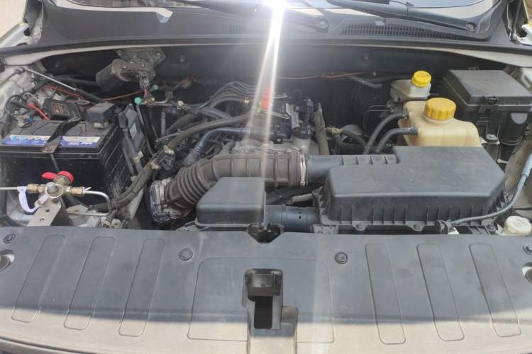 Used Wuling Hongguang S3 2018 1.5L Manual Standard Version China V Standard Engine Bay