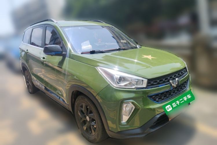 Used Wuling Hongguang S3 2018 1.5L Manual Standard Version China V Standard Front Right 45 Deg