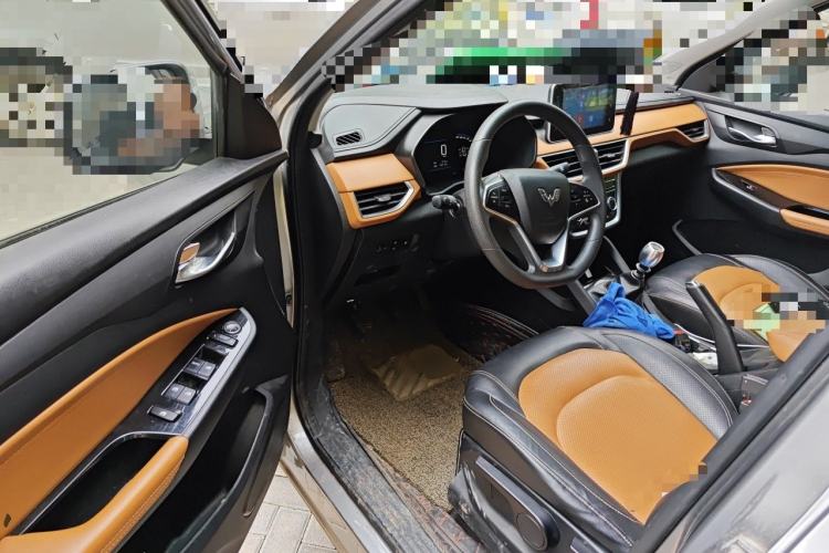 Used Wuling Hongguang S3 2018 1.5L Manual Luxury Model China V Standard Driver Seat