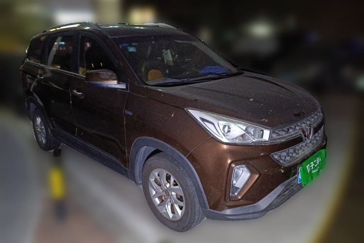 Used Wuling Hongguang S3 2018 1.5T Manual Luxury Model China V Standard Front Right 45 Deg