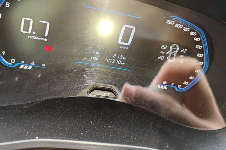 Used Wuling Hongguang S3 2018 1.5L Manual Luxury Model China V Standard Odometer Close Up