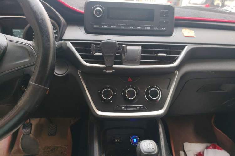 Used Wuling Hongguang S3 2018 1.5L Manual Standard Version China V Standard Audio And AC Panel