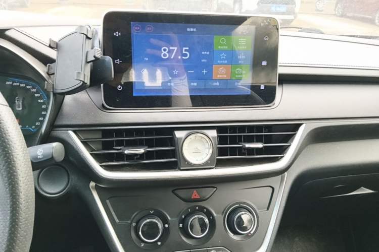 Used Wuling Hongguang S3 2018 1.5L Manual Comfort Model China V Standard Audio And AC Panel