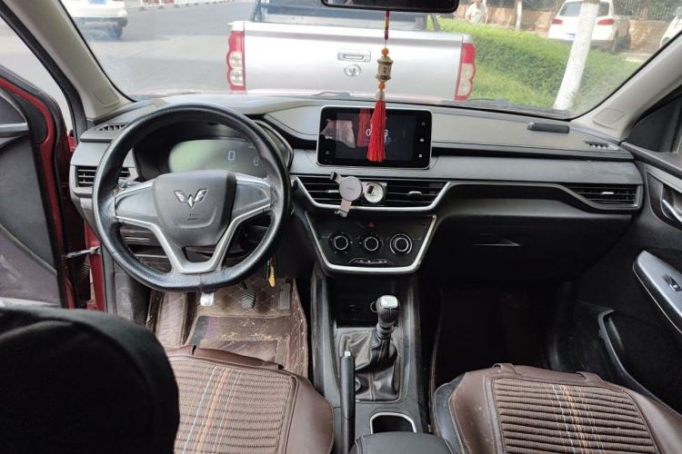 Used Wuling Hongguang S3 2018 1.5L Manual Comfort Model China V Standard Center Console