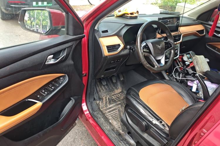 Used Wuling Hongguang S3 2018 1.5T Manual Luxury Model China V Standard Driver Seat