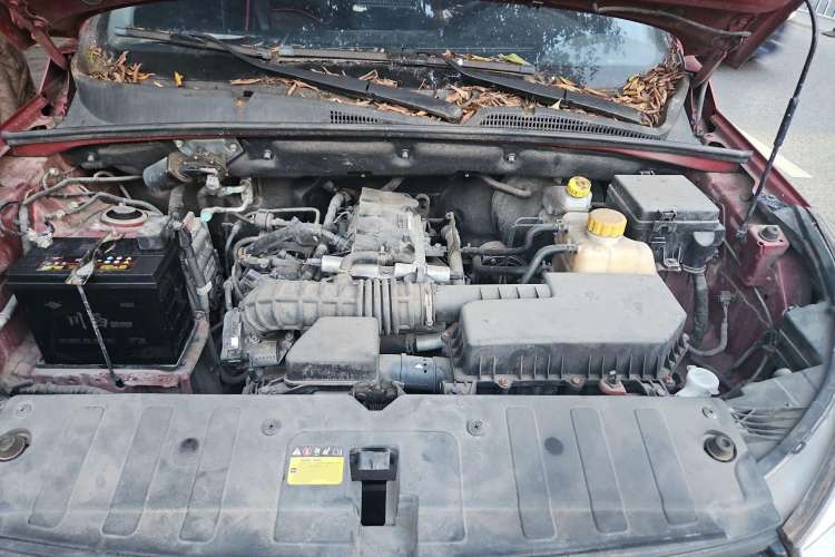 Used Wuling Hongguang S3 2018 1.5L Manual Standard Version China V Standard Engine Bay