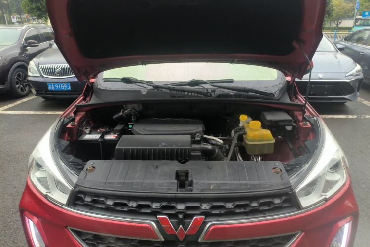Used Wuling Hongguang S3 2018 1.5T Manual Luxury Model China V Standard Engine Bay