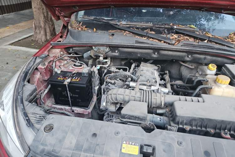 Used Wuling Hongguang S3 2018 1.5L Manual Standard Version China V Standard Engine Bay Right