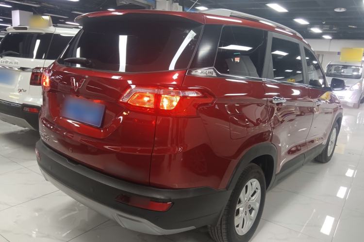 Used Wuling Hongguang S3 2018 1.5L Manual Luxury Model China V Standard Exterior 5