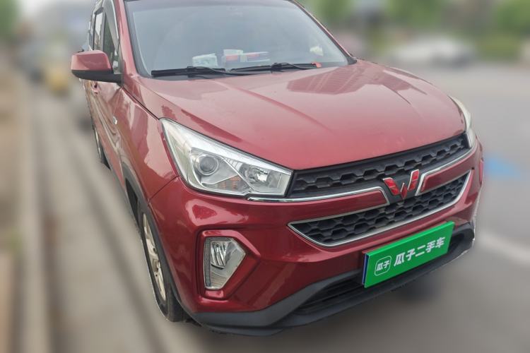 Used Wuling Hongguang S3 2018 1.5T Manual Luxury Model China V Standard Front Right 45 Deg
