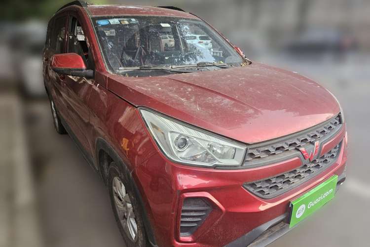 Used Wuling Hongguang S3 2018 1.5L Manual Standard Version China V Standard Front Right 45 Deg