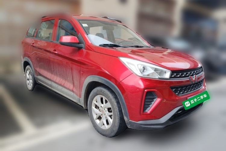Used Wuling Hongguang S3 2018 1.5L Manual Standard Version China V Standard Front Right 45 Deg