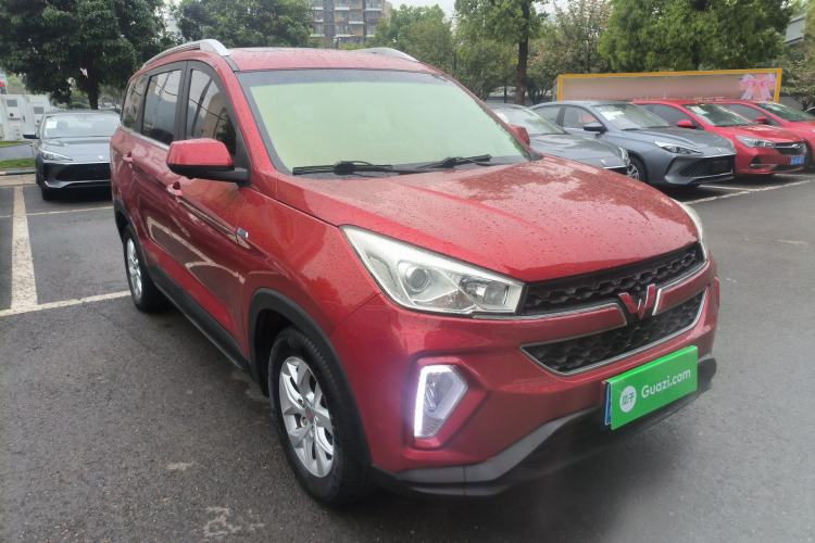Used Wuling Hongguang S3 2018 1.5T Manual Luxury Model China V Standard Front Right 45 Deg