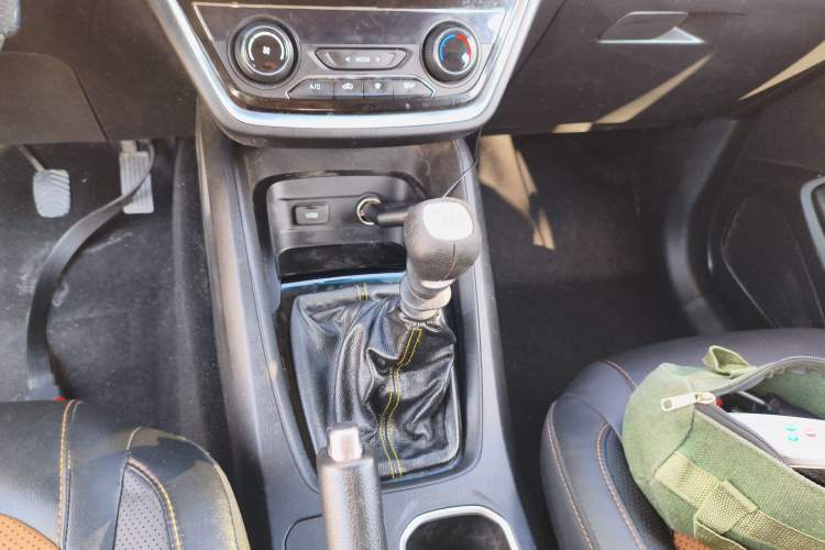 Used Wuling Hongguang S3 2018 1.5L Manual Luxury Model China V Standard Gear Lever
