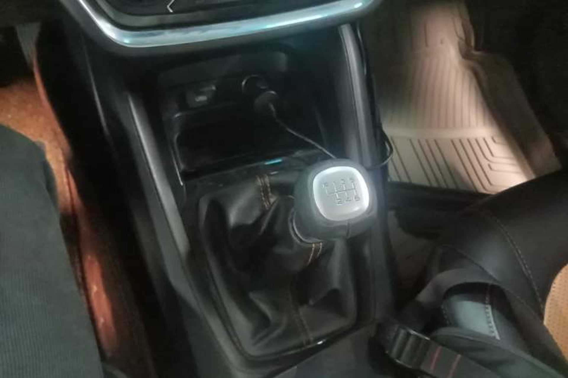 Used Wuling Hongguang S3 2018 1.5L Manual Luxury Model China V Standard Gear Lever