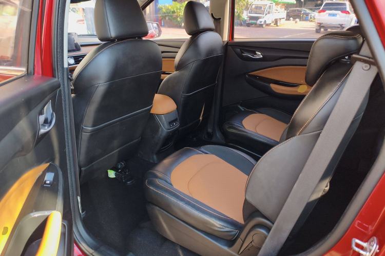 Used Wuling Hongguang S3 2018 1.5L Manual Luxury Model China V Standard Interior 4
