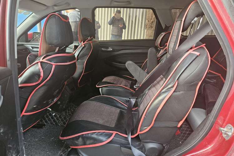 Used Wuling Hongguang S3 2018 1.5L Manual Standard Version China V Standard Left Rear Seat