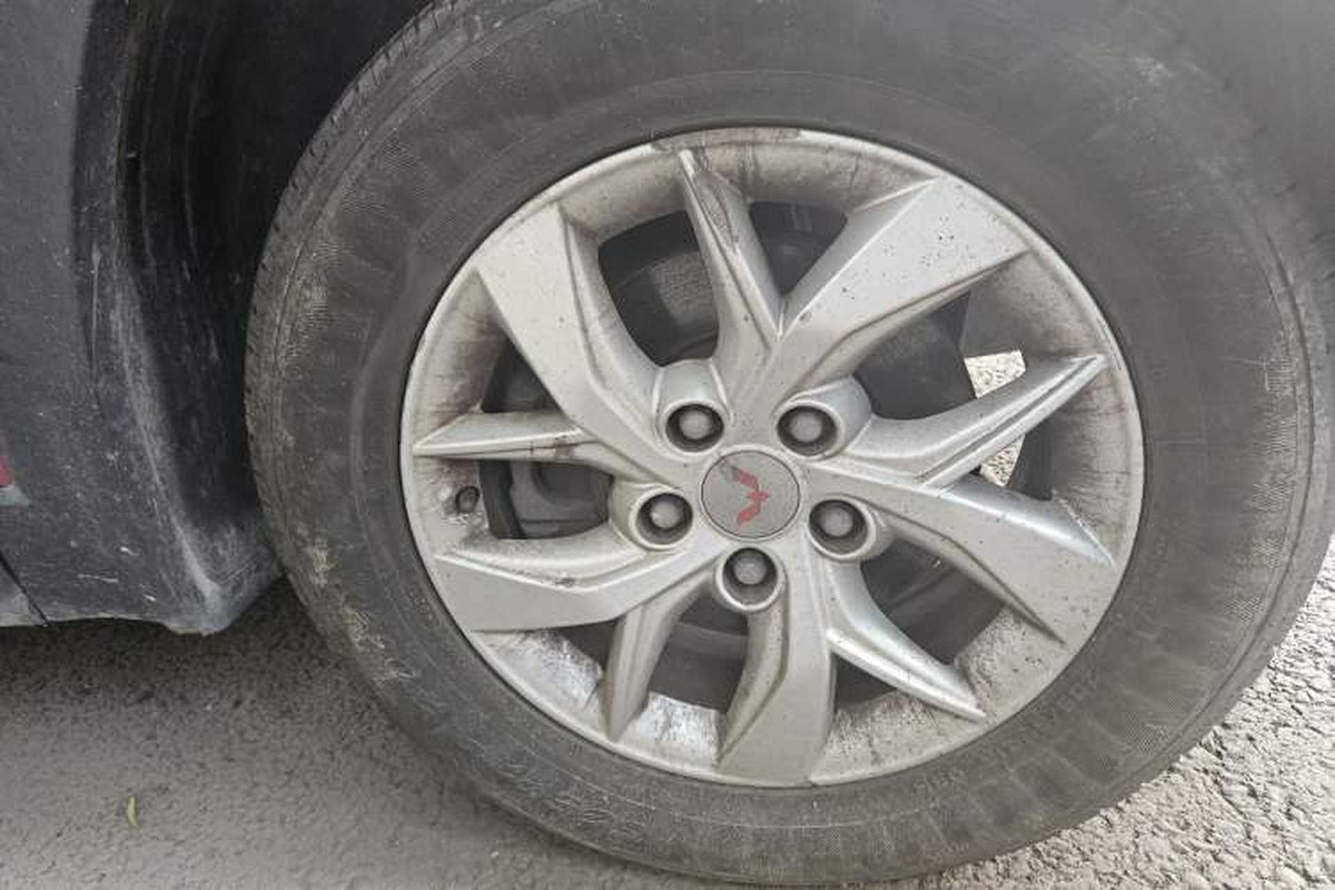 Used Wuling Hongguang S3 2018 1.5L Manual Standard Version China V Standard Right Front Wheel Hub