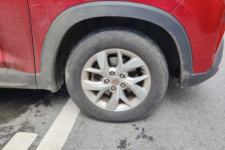 Used Wuling Hongguang S3 2018 1.5L Manual Standard Version China V Standard Right Front Wheel Hub