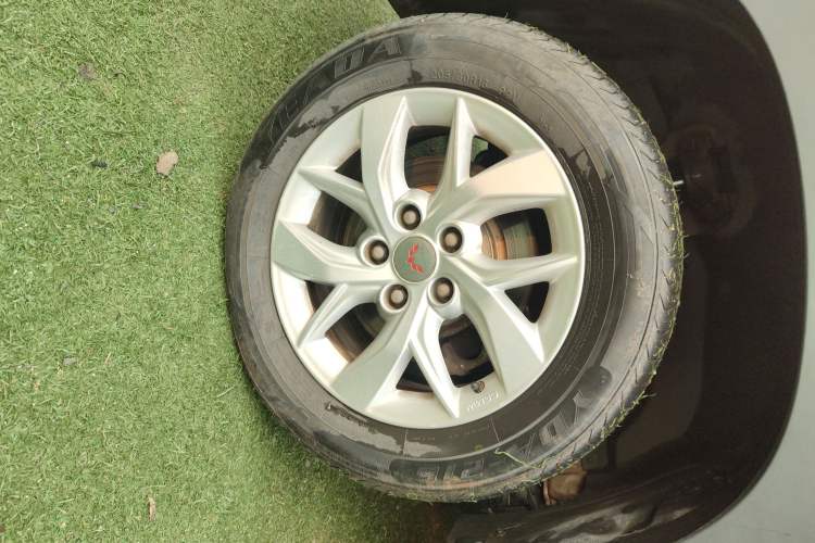 Used Wuling Hongguang S3 2018 1.5L Manual Luxury Model China V Standard Right Rear Wheel Hub
