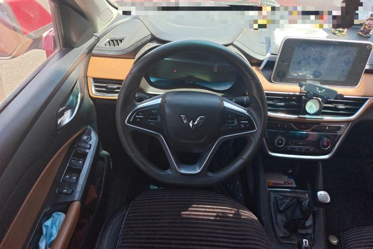 Used Wuling Hongguang S3 2018 1.5L Manual Luxury Model China V Standard Steering Wheel