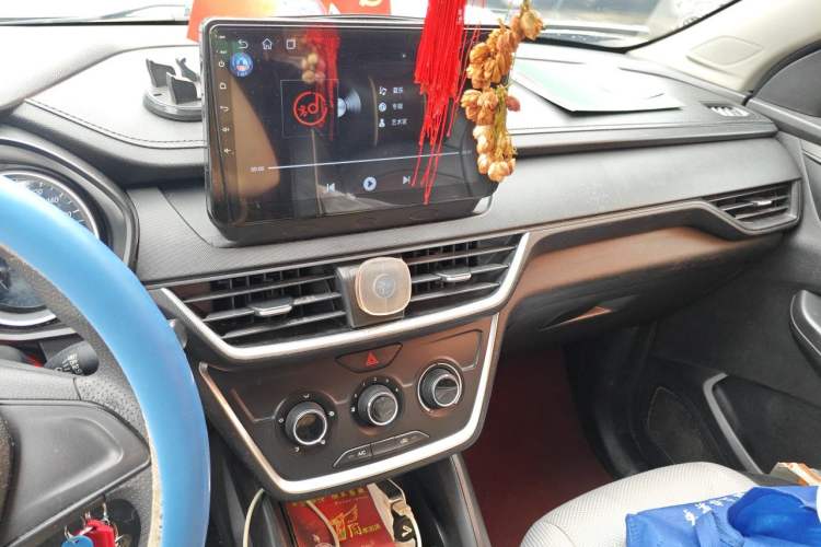 Used Wuling Hongguang S3 2018 1.5L Manual Standard Version China V Standard Audio And AC Panel
