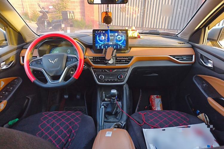 Used Wuling Hongguang S3  Center Console
