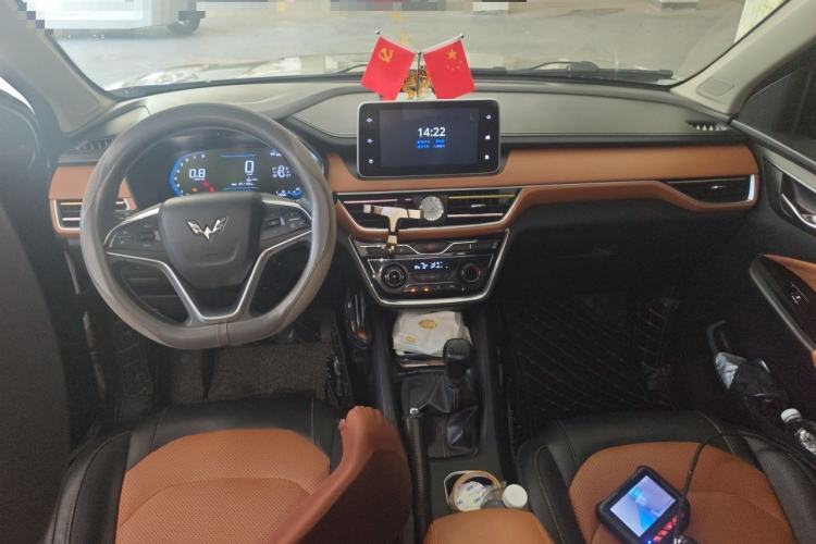 Used Wuling Hongguang S3 2018 1.5T Manual Luxury Model China V Standard Center Console