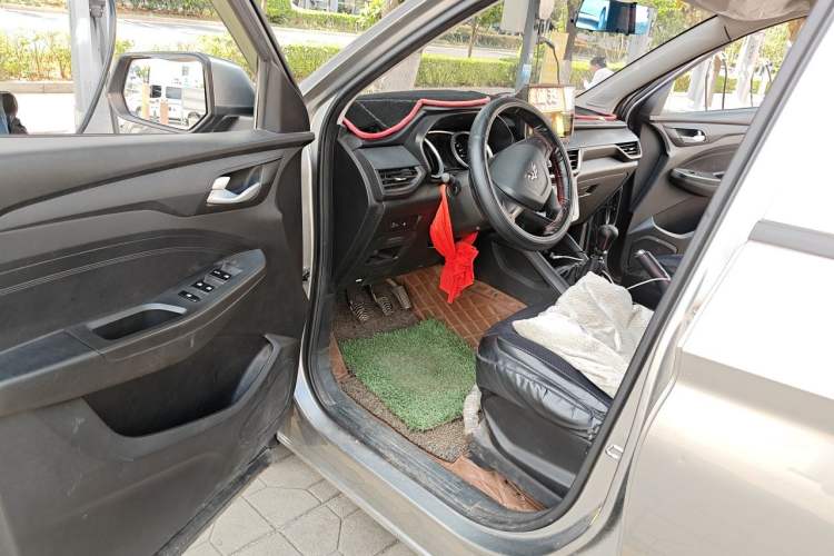 Used Wuling Hongguang S3 2018 1.5L Manual Standard Version China V Standard Driver Seat