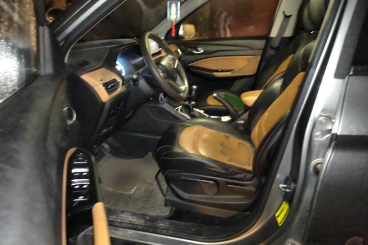 Used Wuling Hongguang S3 2018 1.5L Manual Luxury Model China V Standard Driver Seat