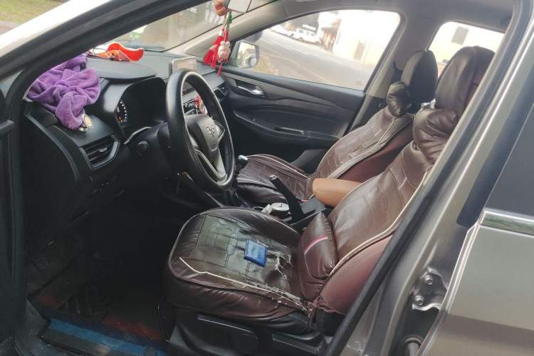Used Wuling Hongguang S3 2018 1.5L Manual Comfort Model China V Standard Driver Seat