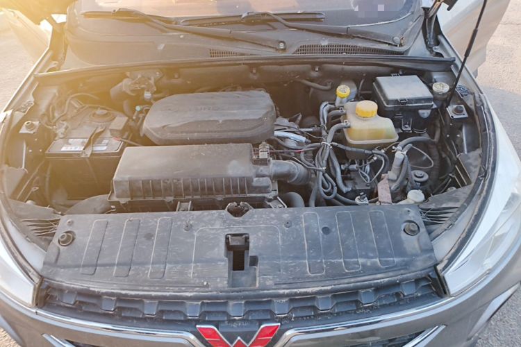 Used Wuling Hongguang S3  Engine Bay