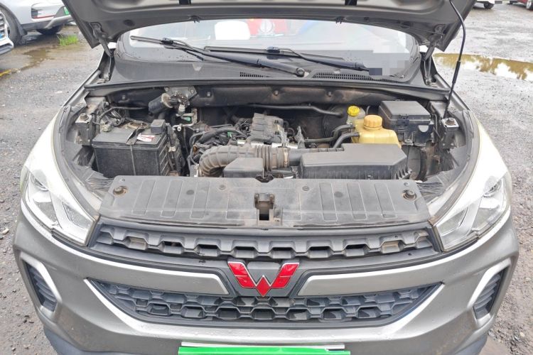 Used Wuling Hongguang S3 2018 1.5L Manual Standard Version China V Standard Engine Bay