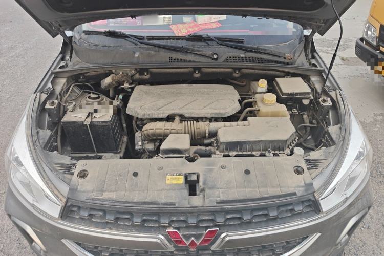 Used Wuling Hongguang S3 2018 1.5L Manual Luxury Model China V Standard Engine Bay