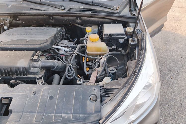 Used Wuling Hongguang S3  Engine Bay Left