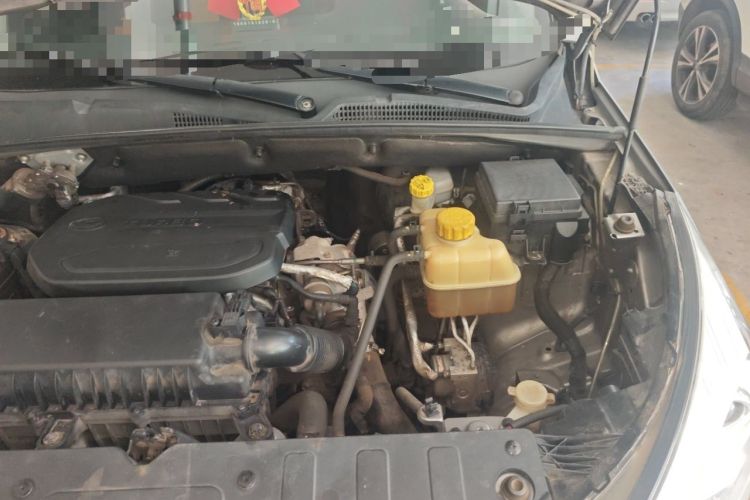Used Wuling Hongguang S3 2018 1.5T Manual Luxury Model China V Standard Engine Bay Left