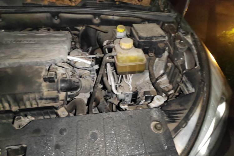 Used Wuling Hongguang S3 2018 1.5L Manual Luxury Model China V Standard Engine Bay Left
