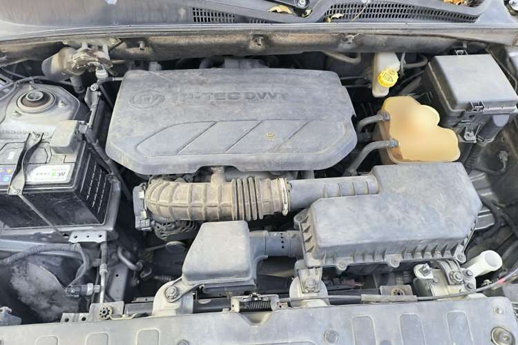 Used Wuling Hongguang S3 2018 1.5L Manual Luxury Model China V Standard Engine Bay
