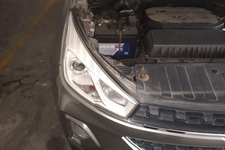 Used Wuling Hongguang S3 2018 1.5T Manual Luxury Model China V Standard Engine Bay Right