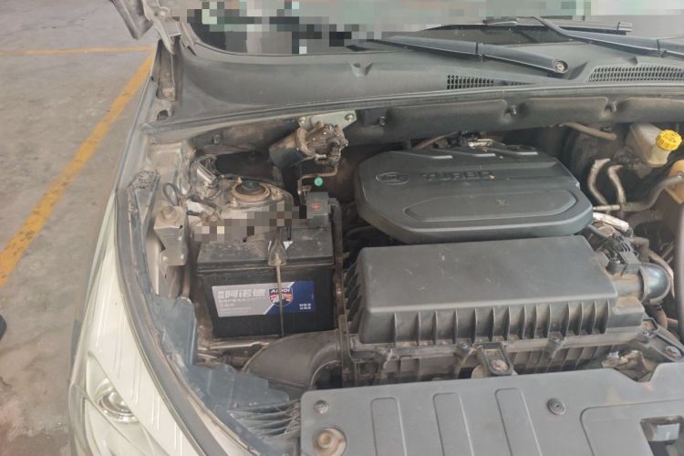Used Wuling Hongguang S3 2018 1.5T Manual Luxury Model China V Standard Engine Bay Right