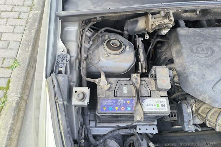 Used Wuling Hongguang S3 2018 1.5L Manual Luxury Model China V Standard Engine Bay Right