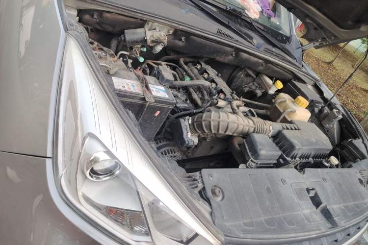 Used Wuling Hongguang S3 2018 1.5L Manual Comfort Model China V Standard Engine Bay Right